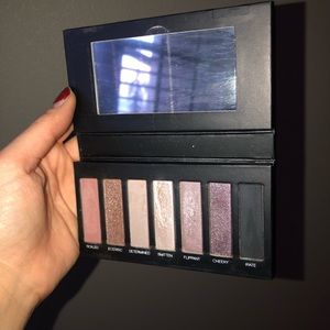 Younique addiction pallet